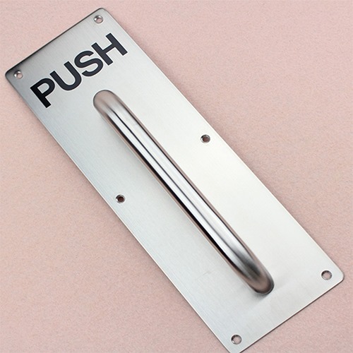 tay đẩy cửa push pull